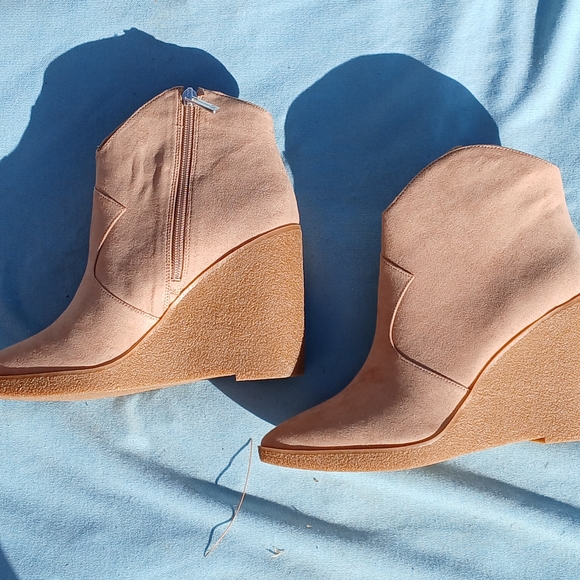 Jessica Simpson Women's Crais Ankle Boot - Picture 5 of 7